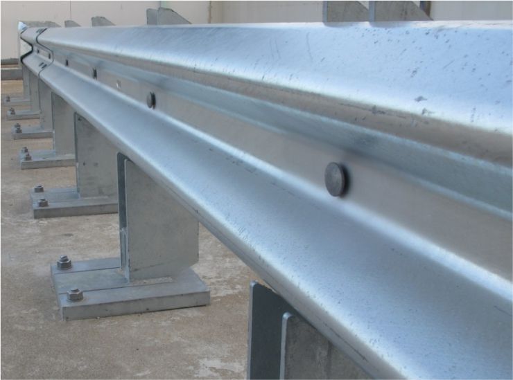 road-crash-barrier-fasteners-manufacturer